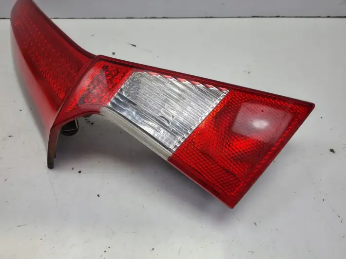 Volvo V70 III XC70 TYLNIA TYLNA LAMPA LEWA lewy tył kierowcy LED 31276835