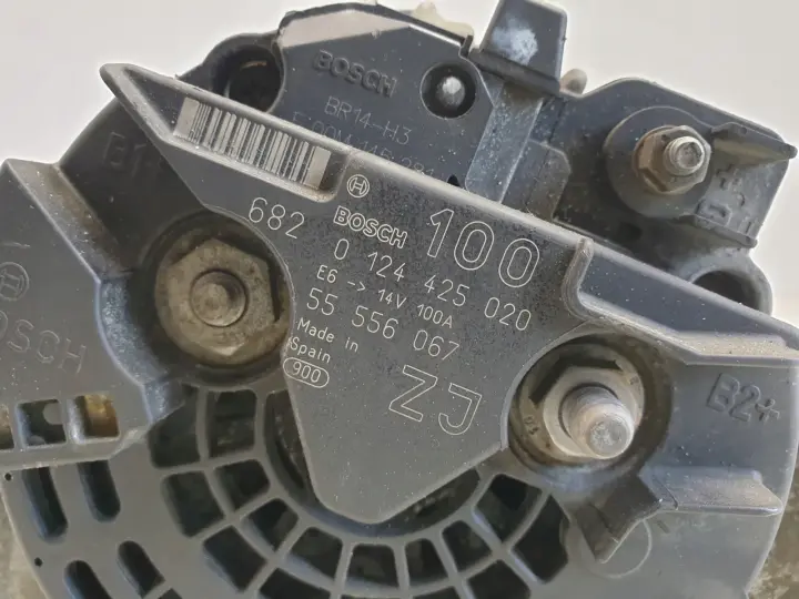 Opel Zafira B 1.6 16V ALTERNATOR 0124425020 100A