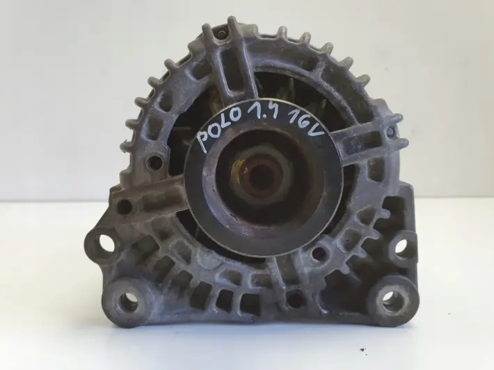 VW Polo IV 1.4 16V ALTERNATOR 90A 037903025M bosch