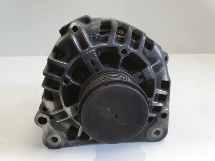 Audi A3 8L Golf IV Seat Leon 1.9 TDI ALTERNATOR Valeo 038903023S 120A