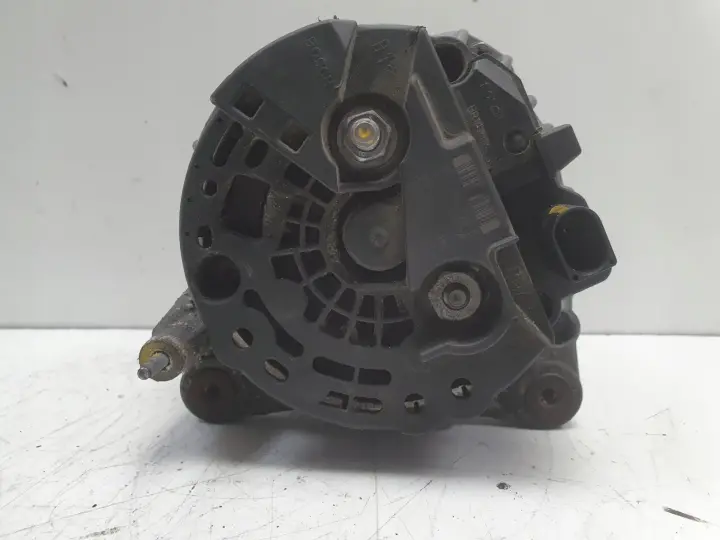 VW Caddy III 1.6 TDI ALTERNATOR bosch 06F903023F 140A