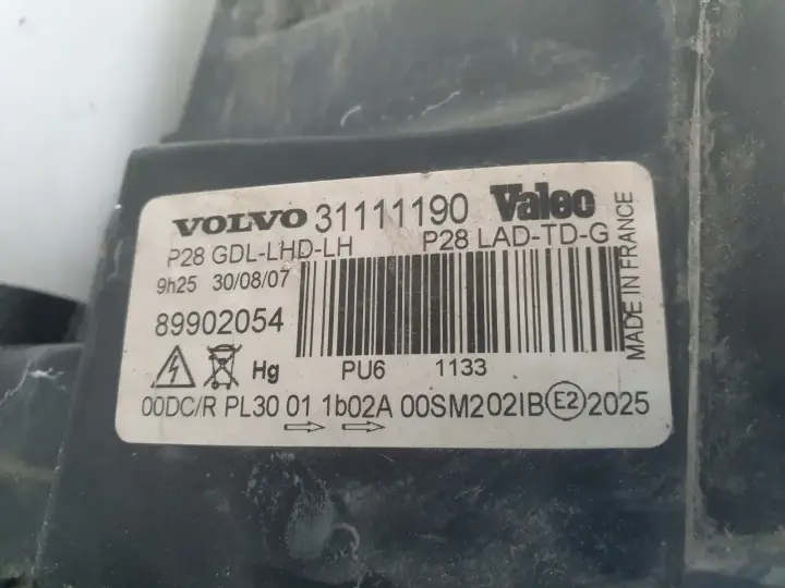 Volvo XC90 KOMPLETNA PRZEDNIA LAMPA LEWA lewy przód XENON EUROPA 31111190