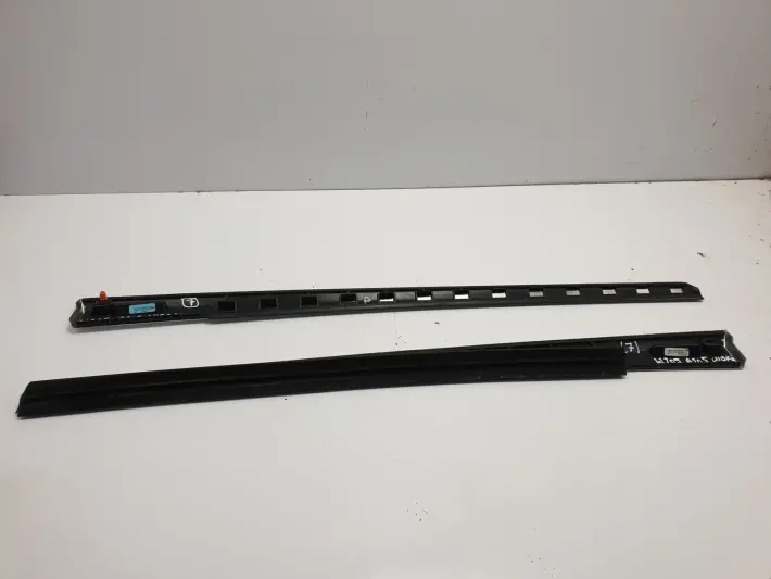 Mercedes A205 W205 Cabrio TYLNA LISTWA SZYBY Kpl