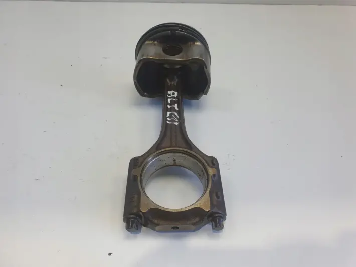 Audi A4 B6 2.0 20V ALT TŁOK KORBOWÓD BHS 06BA