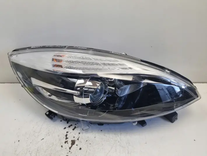 Renault Scenic III 13-16r LIFT PRZEDNIA LAMPA PRAWA PRAWY PRZÓD