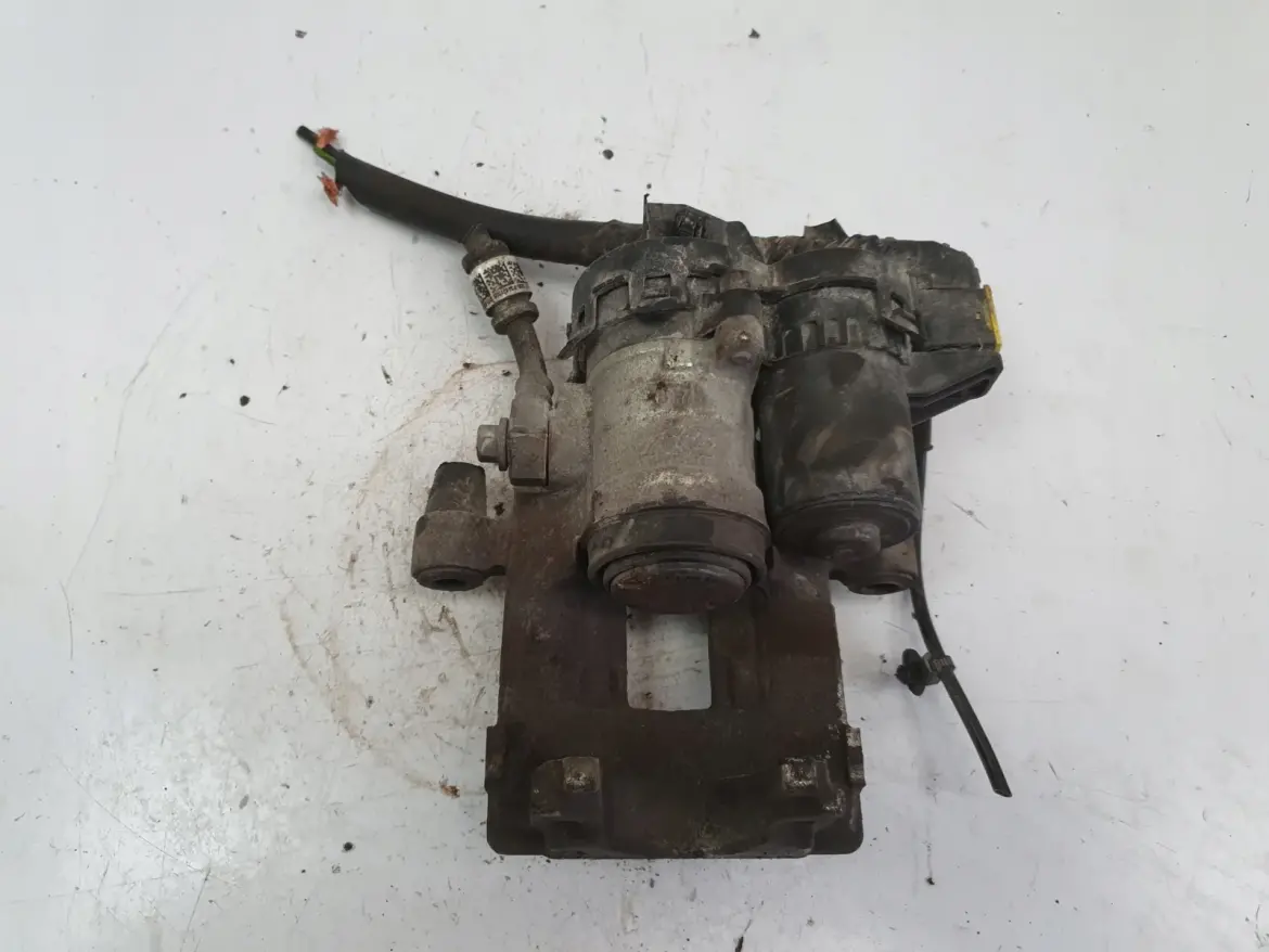 Volvo XC60 II XC90 II TYLNY ZACISK HAMULCOWY prawy tył 31687555 32217364