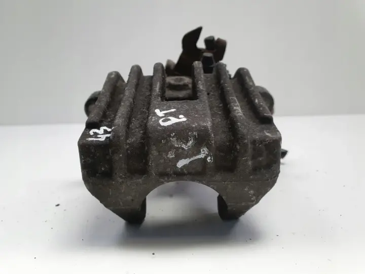 Vw Passat B5 Audi A4 B5 ZACISK HAMULCOWY Prawy tył pasażera