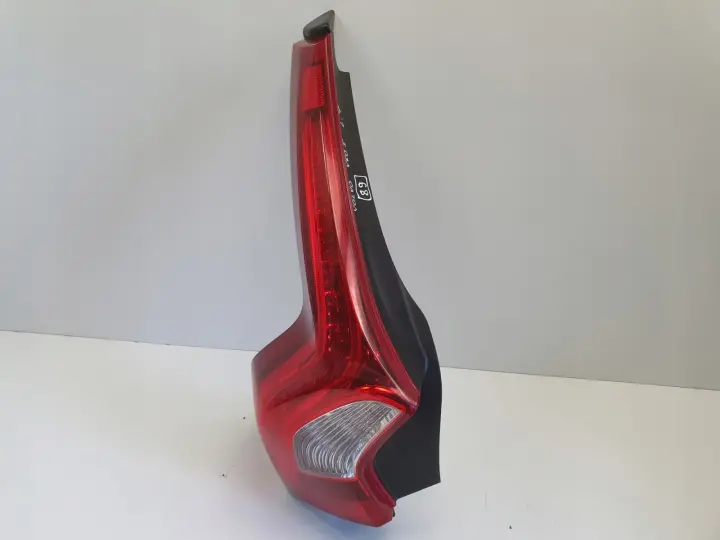 Volvo V60 I 10-18r TYLNIA TYLNA LAMPA LEWA lewy tył 31214963
