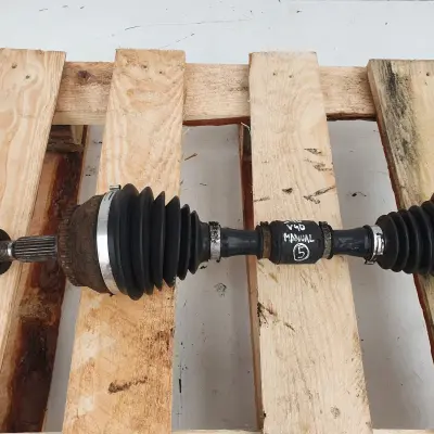 Volvo S40 V40 2.0 16V PÓŁOŚ PÓŁOŚKA LEWA PRZÓD