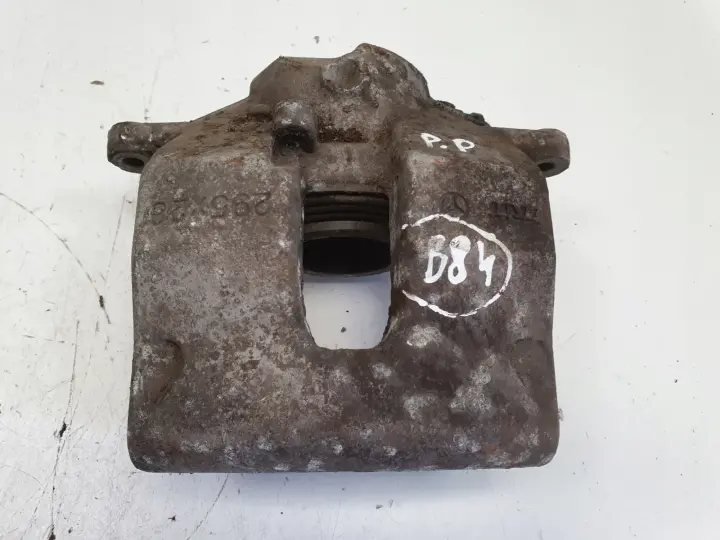 Mercedes W204 PRZEDNI ZACISK HAMULCOWY prawy przód PASAŻERA 295x28