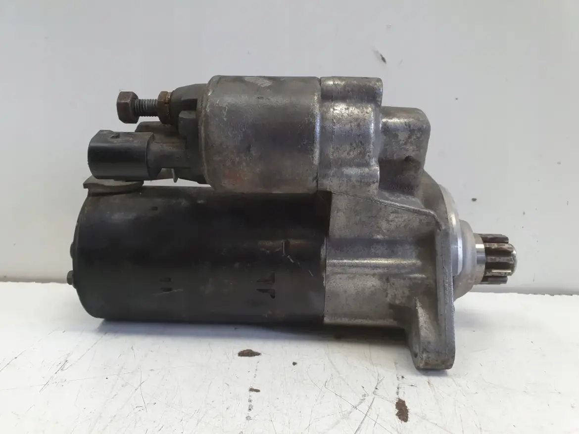 VW Passat B7 2.0 TDI ROZRUSZNIK 02E911024A bosch