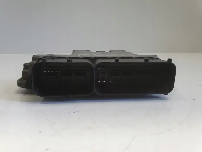 Opel Antara A 2.0 CDTI STEROWNIK SILNIKA komputer 96858577 0281014296