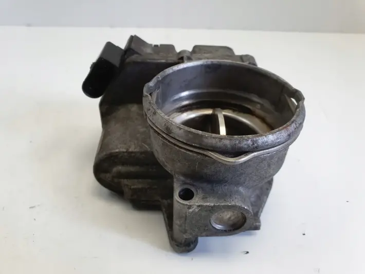 VW Golf V 1.9 TDI PRZEPUSTNICA 03G128063J