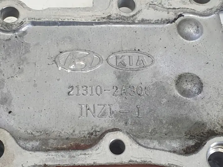 Kia Soul I 1.6 CRDI OBUDOWA ROZRZĄDU pokrywa 21310-2A300