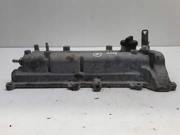 Toyota Yaris III 1.5 H POKRYWA ZAWORÓW 1NZ