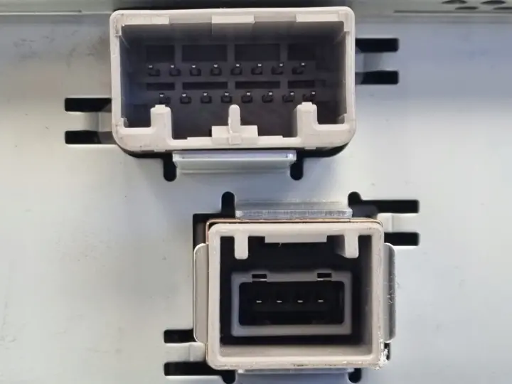 Volvo V40 II EKRAN NAWIGACJI Wyświetlacz monitor 31427006 7505800024