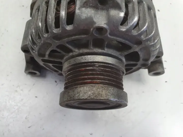 Opel Astra IV J 1.4 T turbo ALTERNATOR 13581885 100A