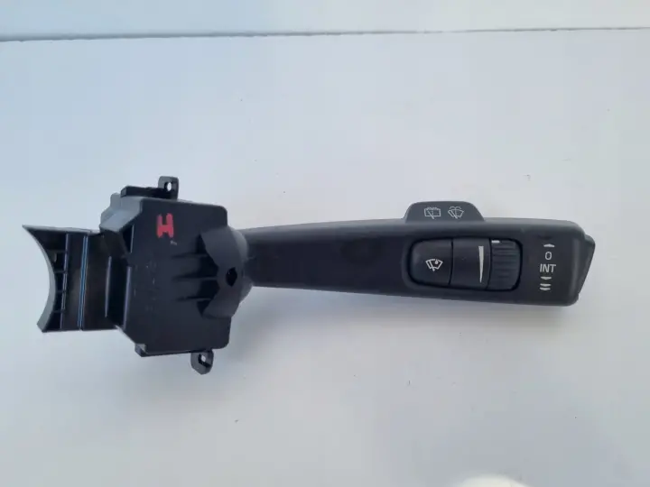 Volvo V70 III XC70 II III MANETKA WYCIERACZEK przełącznik włącznik 31264168