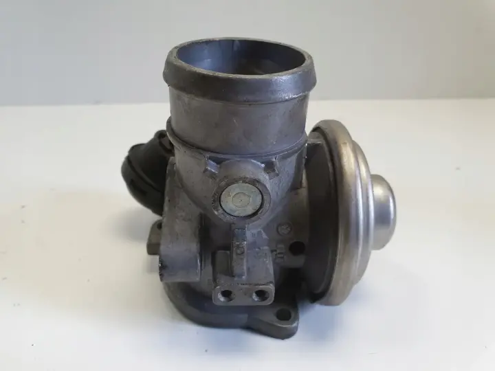 VW Bora 1.9 TDI ZAWÓR EGR 038131501E