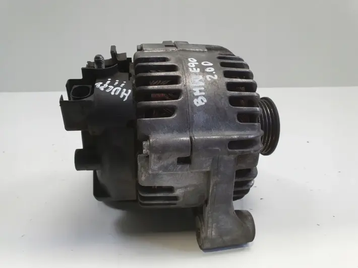 BMW E87 E90 E91 2.0 D ALTERNATOR valeo 7802471
