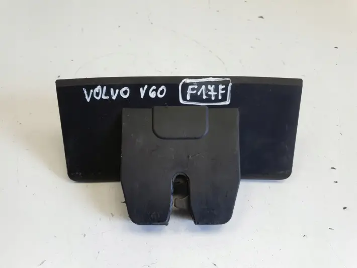 Volvo VOLVO V60 I S60 II ZAMEK KLAPY BAGAŻNIKA 31335045 8N51-F442A66-AC