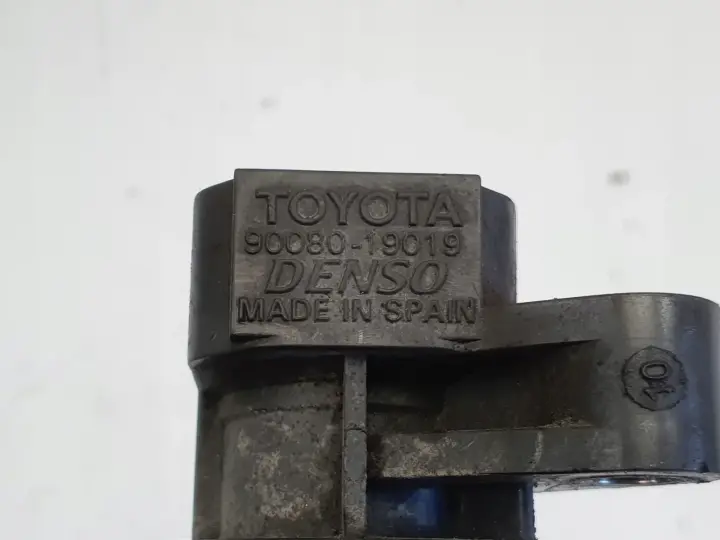 Toyota Aygo Yaris II 1.0 12V 1KR CEWKA ZAPŁONOWA 90080-19019