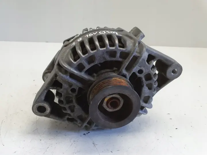 Opel Zafira A 1.8 16V ALTERNATOR 0124425025 100A bosch