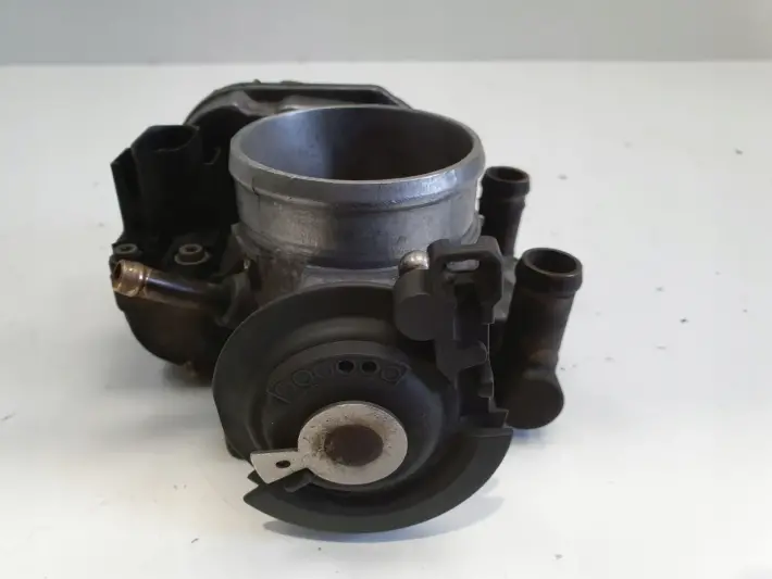 Audi A4 B5 1.8 20V PRZEPUSTNICA 058133063H