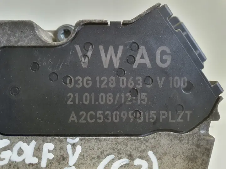 VW Golf V 1.9 TDI PRZEPUSTNICA 03G128063J