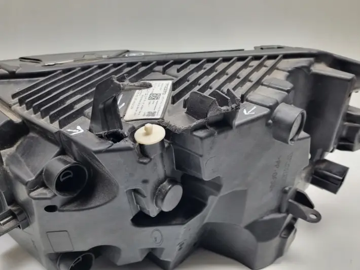 Volvo XC60 II FULL LED PRZEDNIA LAMPA PRAWA prawy przód EUROPA 32337383