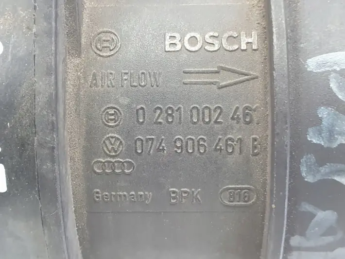 VW Passat B6 2.0 TDI PRZEPŁYWOMIERZ POWIETRZA 0281002461