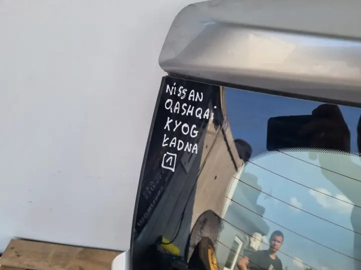 Nissan Qashqai J10 TYLNA TYLNIA KLAPA BAGAŻNIKA TYŁ KY0G KYOG KYO KY0