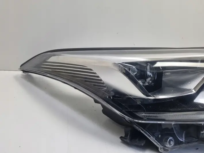 Toyota CHR C-HR PRZEDNIA LAMPA PRAWA prawy przód FULL LED 81110-F4170-00