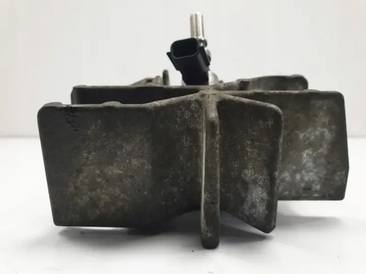 Renault Megane III 1.5 DCI ŁAPA UCHWYT wtrysk DPF