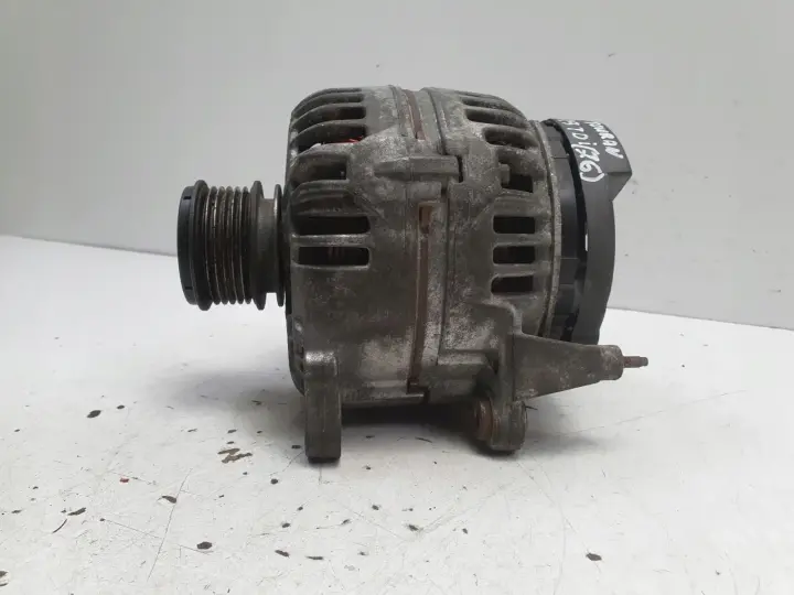 VW Golf V 1.9 TDI ALTERNATOR bosch 06F903023F 140A