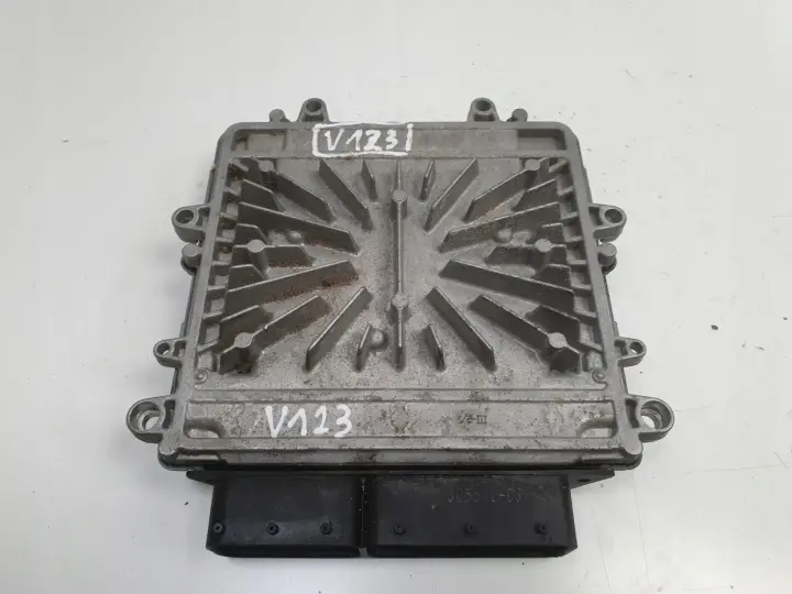 Volvo S60 II V40 II 2.0 D3 STEROWNIK SILNIKA komputer 31336983 0281018414