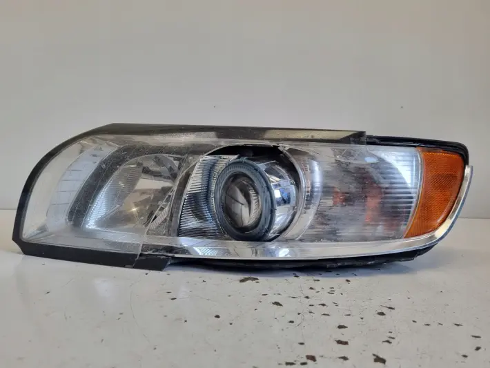 Volvo S40 II V50 LIFT PRZEDNIA LAMPA LEWA lewy przód KSENON XENON 30763037