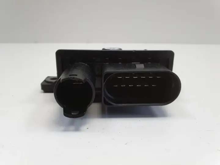 BMW E87 E90 2.0 D PRZEKAŹNIK ŚWIEC ŻAROWYCH 779800003