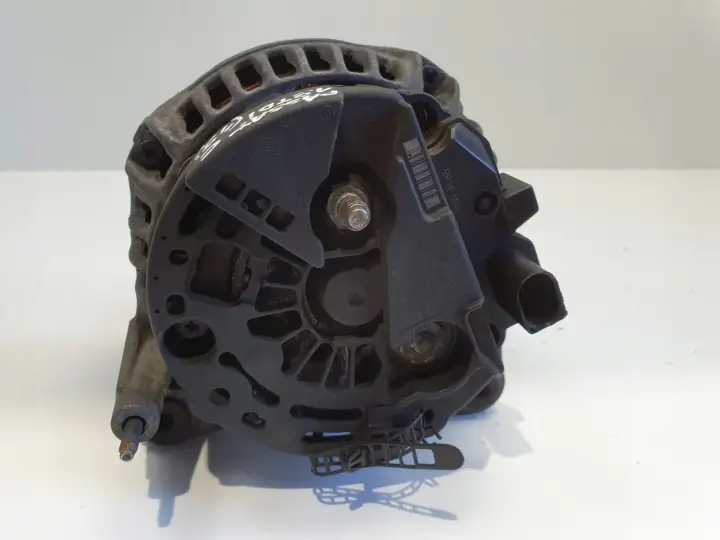 Audi A4 B5 VW Passat B5 1.9 TDI ALTERNATOR bosch 028903029B 120A