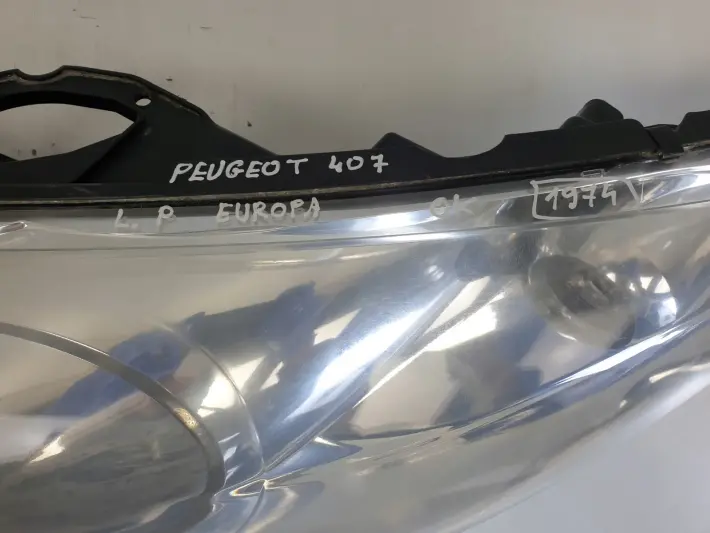 Peugeot 407 04-08r PRZEDNIA LAMPA LEWA lewy przód