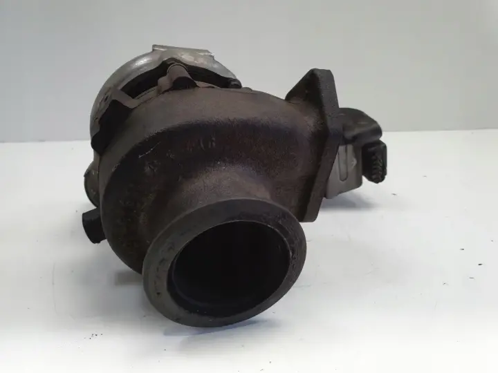 BMW E87 E90 2.0 D N47 TURBOSPRĘŻARKA turbo