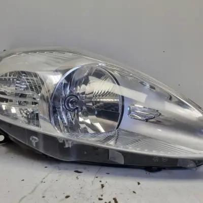 Fiat Grande Punto PRZEDNIA LAMPA PRAWA prawy przód ANGLIK