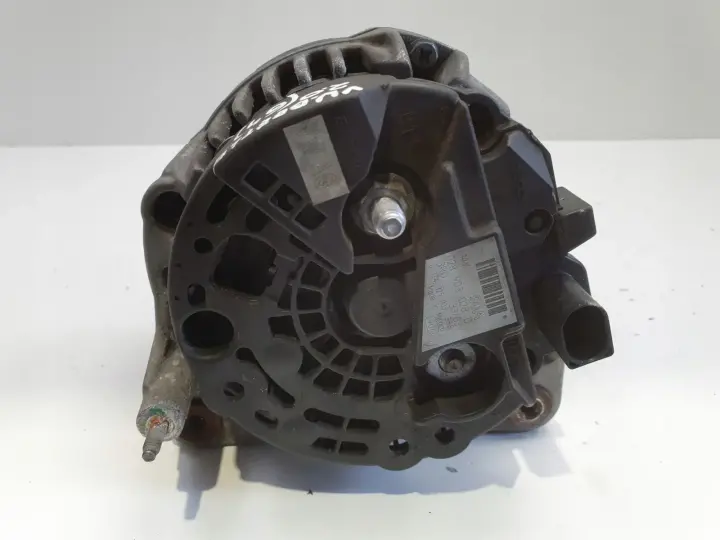 VW New Beetle 2.0 8V ALTERNATOR 028903028D bosch 90A