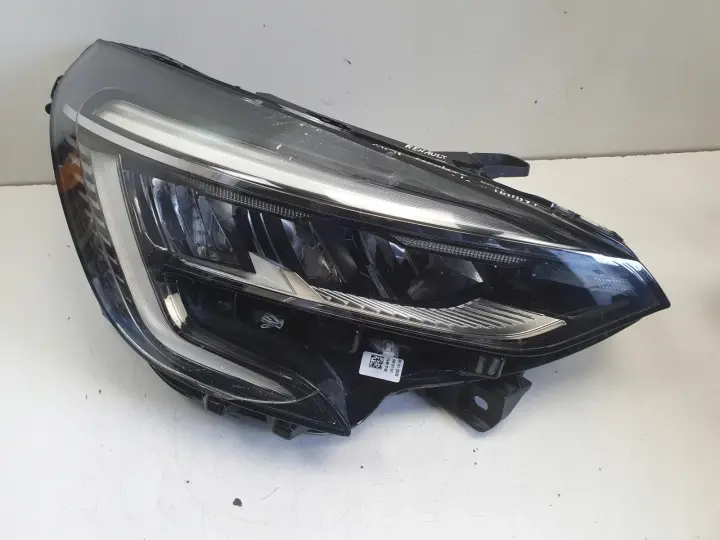 Renault Clio V PRZEDNIA LAMPA PRAWA PRAWY PRZÓD FULL LED europa 260107933R