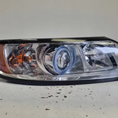 Volvo S40 II V50 LIFT XENON PRZEDNIA LAMPA PRAWA prawy przód 31265699