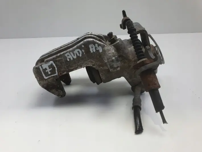 Vw Passat B5 Audi A4 B5 ZACISK HAMULCOWY Prawy tył pasażera Lucas