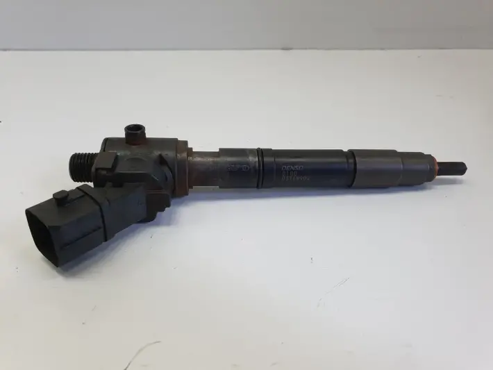 Volvo V70 III XC70 II lift 2.0D D4 WTRYSKIWACZ PALIWA Wtrysk 31405404