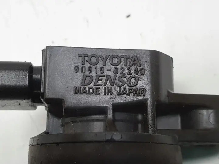 Toyota Yaris I 1.0 VVTI CEWKA ZAPŁONOWA 90919-02240