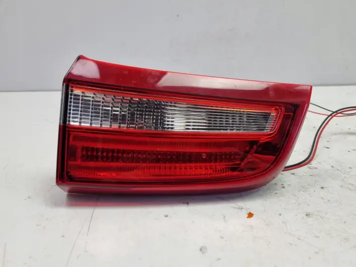 Volvo S60 II TYLNA LAMPA PRAWA prawy tył W KLAPE