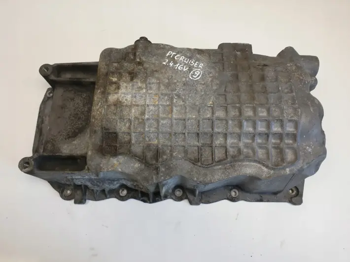 Pt Cruiser 2.4 16V MISKA OLEJU olejowa 04884387